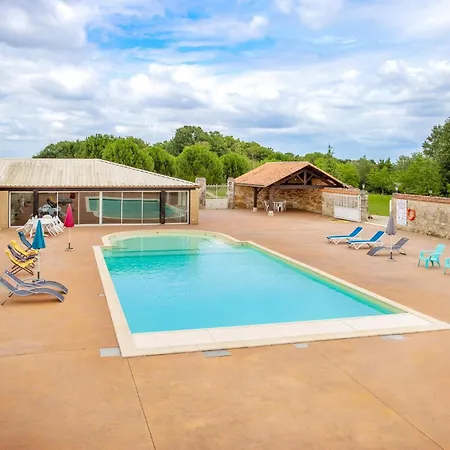 Amazing In With Heated Swimming Pool Casa vacanze Lonnes