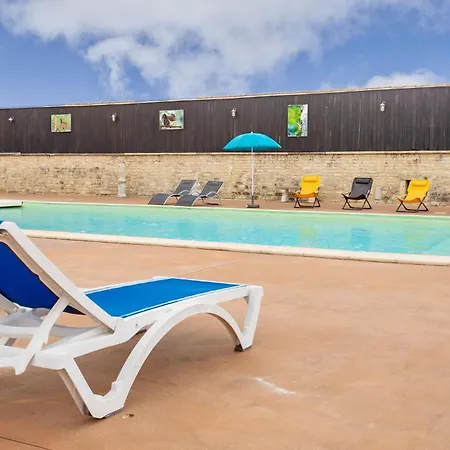 Casa vacanze Amazing In With Heated Swimming Pool Lonnes